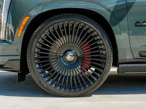 Used 2025 Cadillac Escalade V w/ LPO, ONYX Package AWD/4WD image 20