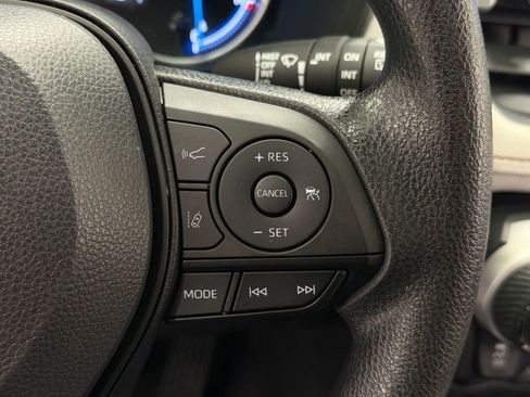 Used 2024 Toyota RAV4 XLE w/ Convenience Package image 24