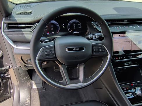 New 2026 Jeep Grand Cherokee L Limited image 17