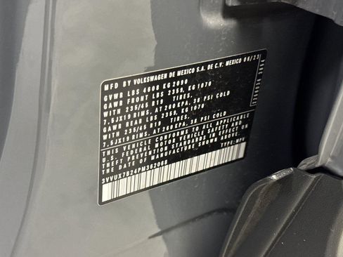 Used 2023 Volkswagen Taos SE w/ Black Wheel Package image 26