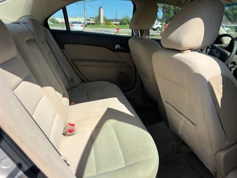 Used 2009 Ford Fusion SE FWD image 13
