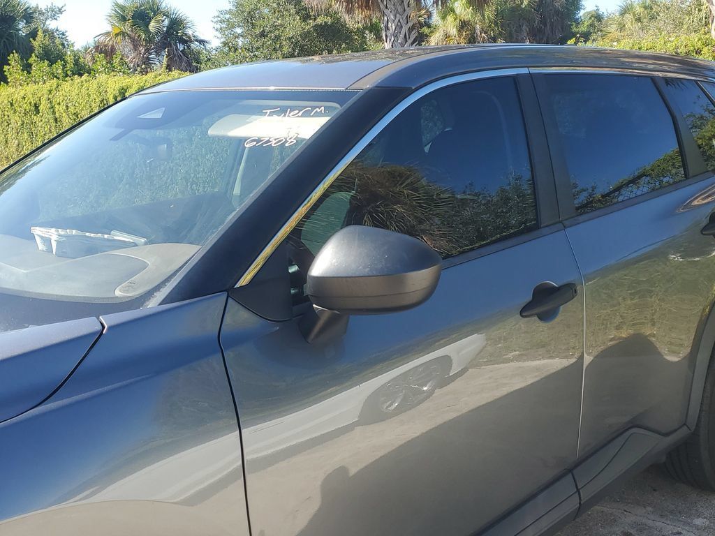 Certified 2021 Nissan Rogue S FWD image 3