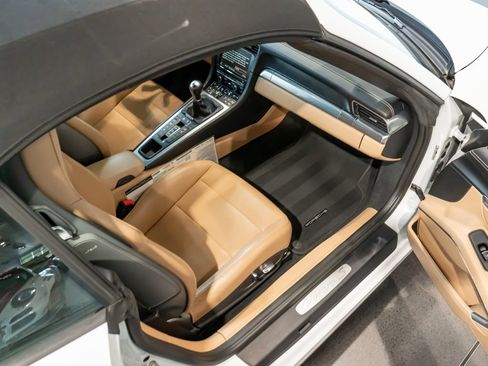 Certified 2016 Porsche 911 Carrera S RWD image 22