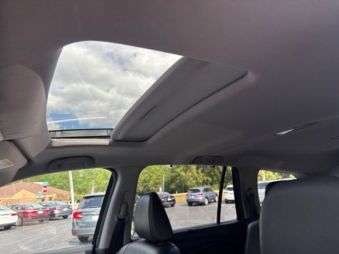 Used 2019 Honda Pilot EX-L image 10