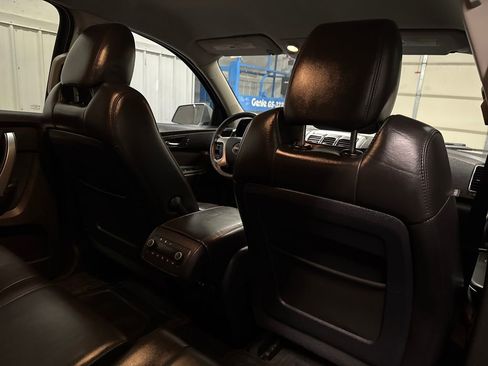 Used 2010 GMC Acadia SLT image 31