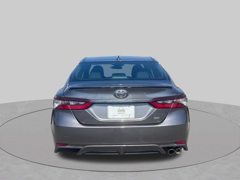 Used 2024 Toyota Camry SE FWD image 5