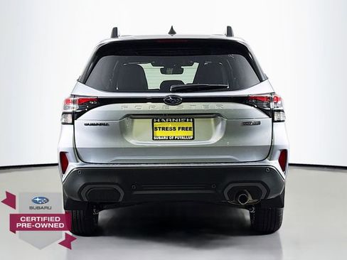 Used 2025 Subaru Forester Limited image 6