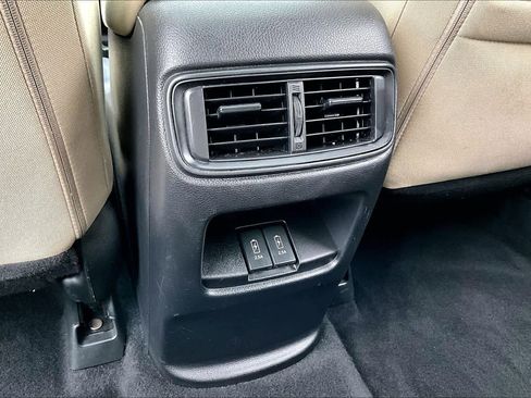 Used 2018 Honda CR-V EX image 15