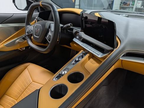 New 2027 Chevrolet Corvette Stingray Convertible w/ 3LT RWD image 18
