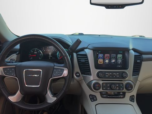 Used 2019 GMC Yukon XL Denali AWD/4WD image 17