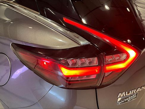 Used 2023 Nissan Murano SV AWD/4WD image 24