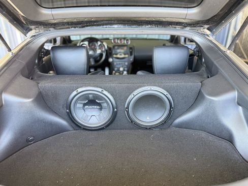 Used 2009 Nissan 370Z Touring RWD image 20