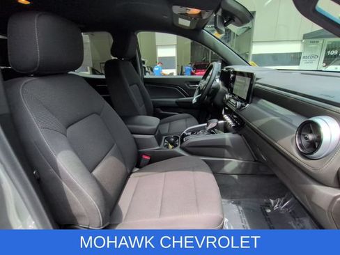 Certified 2024 Chevrolet Colorado LT w/ LT Convenience Package II AWD/4WD image 29