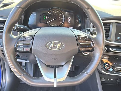 Used 2019 Hyundai Ioniq Plug-In Hybrid image 19