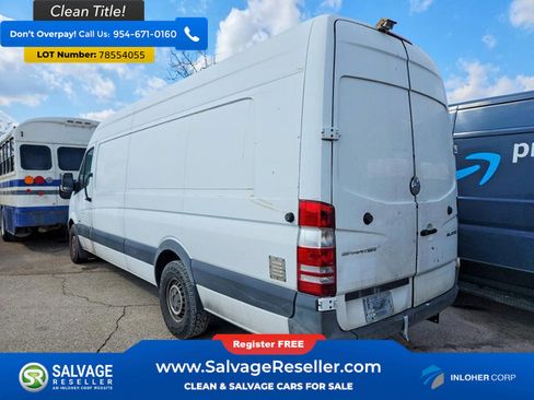 Used 2014 Freightliner Sprinter 2500 image 3