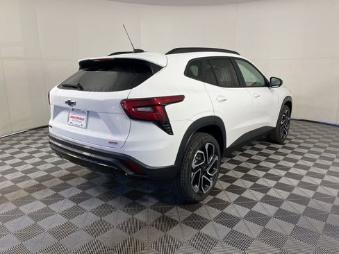 New 2026 Chevrolet Trax RS image 5