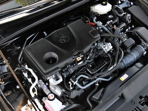 Used 2025 Toyota Camry SE w/ Convenience Package FWD image 47