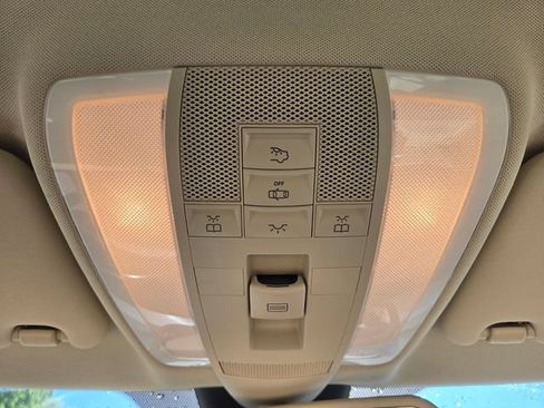 Used 2010 Mercedes-Benz C 350 Sport image 30
