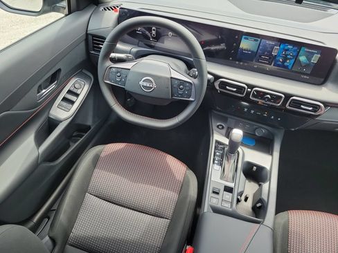 New 2027 Nissan Sentra SR w/ Floor Mat Package FWD image 19
