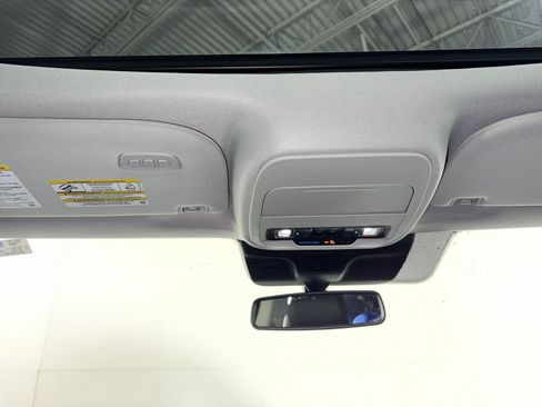 Used 2025 Ford Expedition Active AWD/4WD image 34