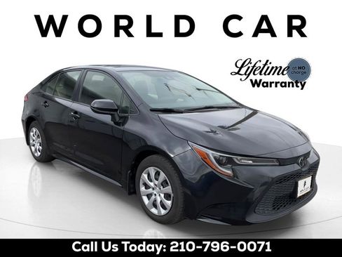 Used 2022 Toyota Corolla LE image 1