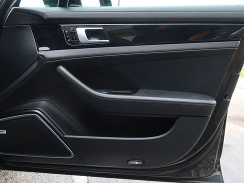 Used 2018 Porsche Panamera 4S image 52
