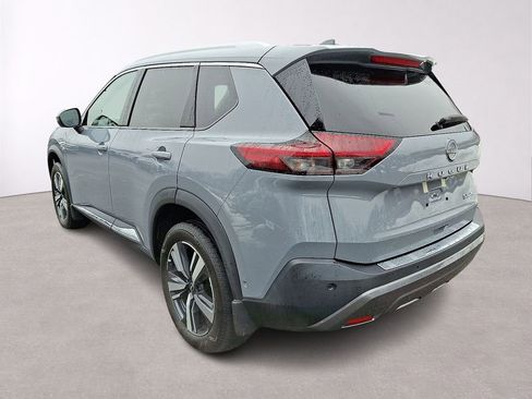 Used 2023 Nissan Rogue SL w/ SL Premium Package image 5