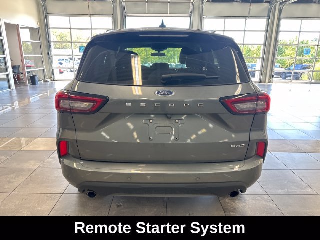 Used 2024 Ford Escape ST-Line w/ Tech Pack #1 AWD/4WD image 11