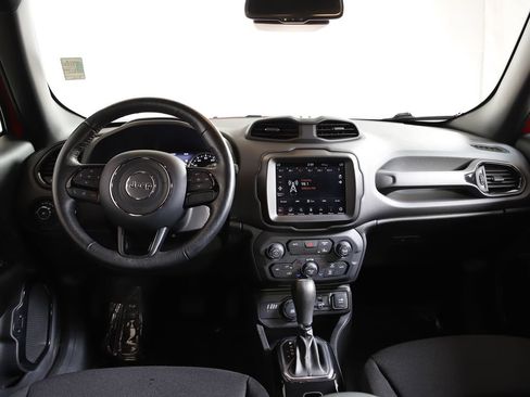 Used 2022 Jeep Renegade Altitude w/ Convenience Group AWD/4WD image 12