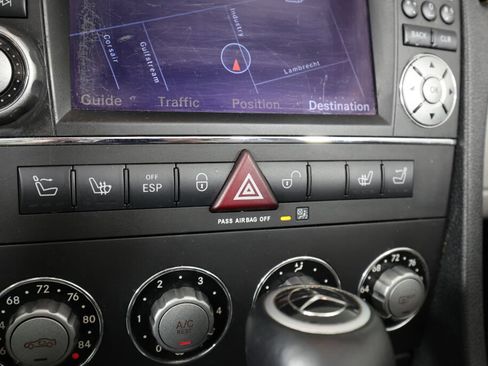 Used 2010 Mercedes-Benz SLK 350 image 26