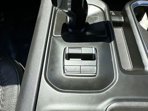Used 2024 GMC Sierra 1500 Denali AWD/4WD image 28