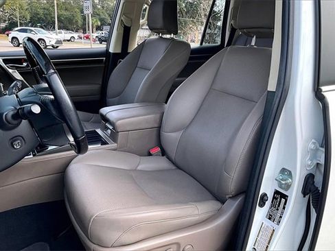 Used 2022 Lexus GX 460 Premium image 18