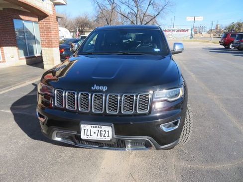 Used 2019 Jeep Grand Cherokee Limited w/ Luxury Group II image 2