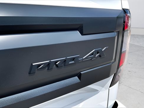 Certified 2025 Nissan Frontier PRO-4X AWD/4WD image 21