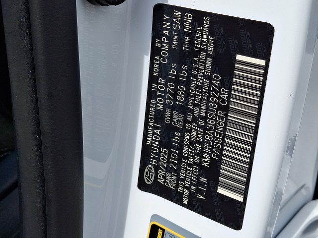 Certified 2025 Hyundai Venue SEL FWD image 35
