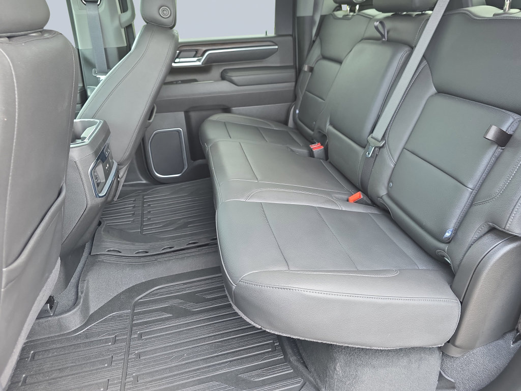 Used 2025 GMC Sierra 2500 SLT w/ SLT Premium Package AWD/4WD image 31
