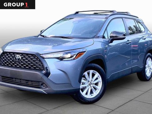 Certified 2025 Toyota Corolla Cross LE w/ Moonroof Package AWD/4WD image 1