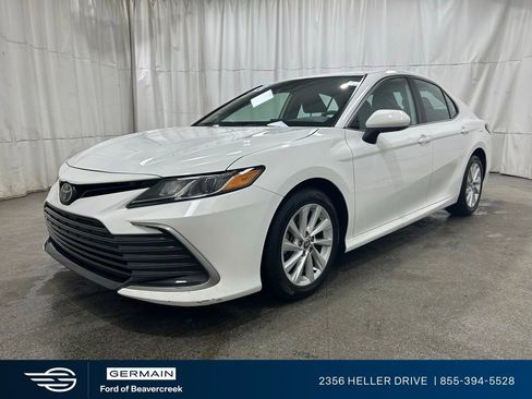 Used 2023 Toyota Camry LE image 6
