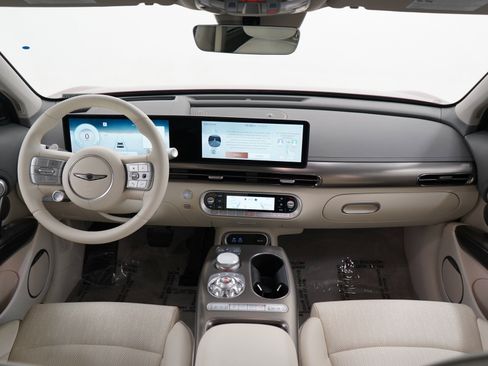 Used 2023 Genesis GV60 Advanced AWD/4WD image 13