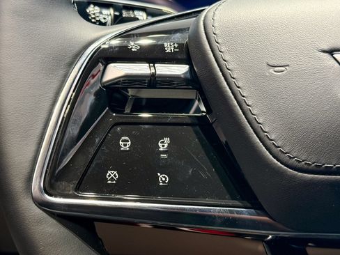 New 2026 Cadillac Lyriq Signature Sport w/ LPO, Bronce Accent Package AWD/4WD image 28