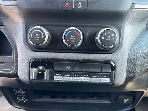 Used 2022 RAM 5500 Tradesman w/ Chrome Appearance Group AWD/4WD image 8