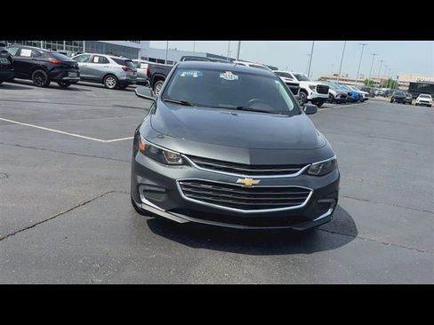 Certified 2018 Chevrolet Malibu LT FWD image 3