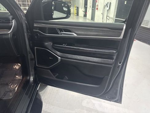 Used 2024 Jeep Wagoneer L Series II w/ Flexible Seating Group image 23