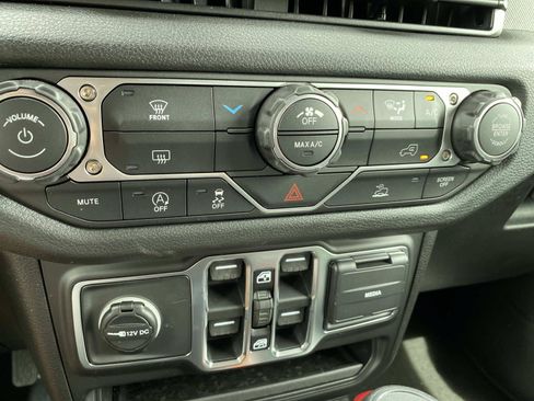 New 2026 Jeep Wrangler Unlimited Sport AWD/4WD image 11