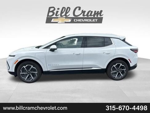 New 2025 Chevrolet Equinox EV LT image 36