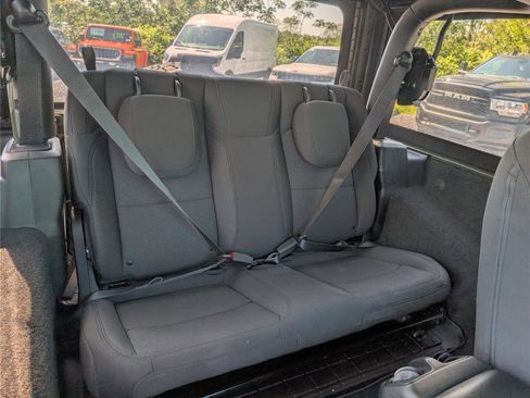 Used 2023 Jeep Wrangler Sport AWD/4WD image 12