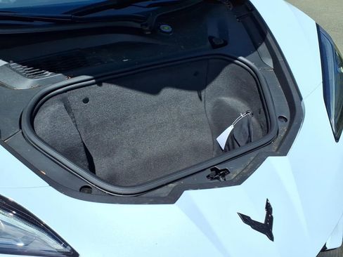 Used 2023 Chevrolet Corvette Stingray Premium Conv w/ Z51 Performance Package RWD image 31