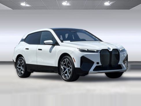 Certified 2023 BMW iX xDrive50 w/ Sport Package AWD/4WD image 7