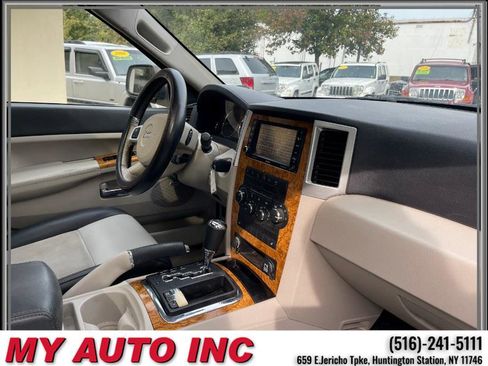 Used 2009 Jeep Grand Cherokee Limited w/ Quadra-Drive II 4X4 Group image 29