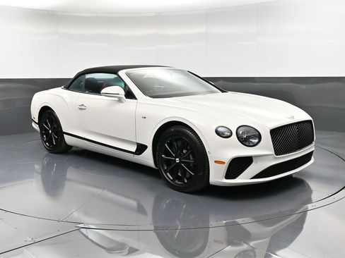 Used 2021 Bentley Continental GT image 10
